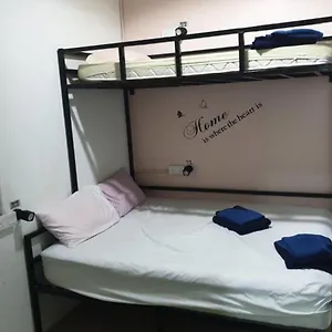 spot-on-89980-homie-hostel.kualalumpurs-hotels.com/